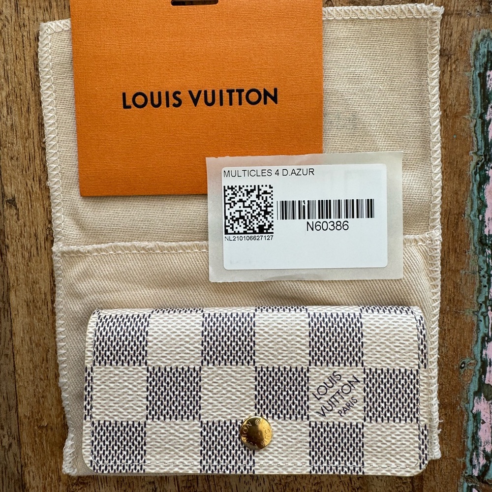 Louis Vuitton Damier Azur 4 Key Holder with Box
